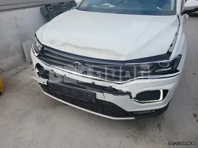 Photo 1 of 40: 2021 Volkswagen T-Roc 2.0 TDI, VIN WVGZZZA1ZMV028331 — Korean insurance auction