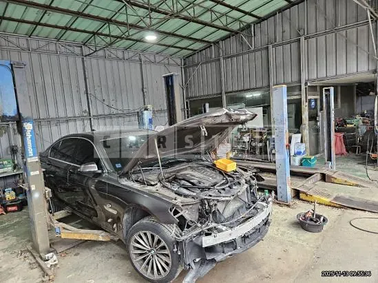 Photo 2 of 50: 2015 BMW 740d xDrive, VIN WBAYB0103FGL96787 — Korean insurance auction
