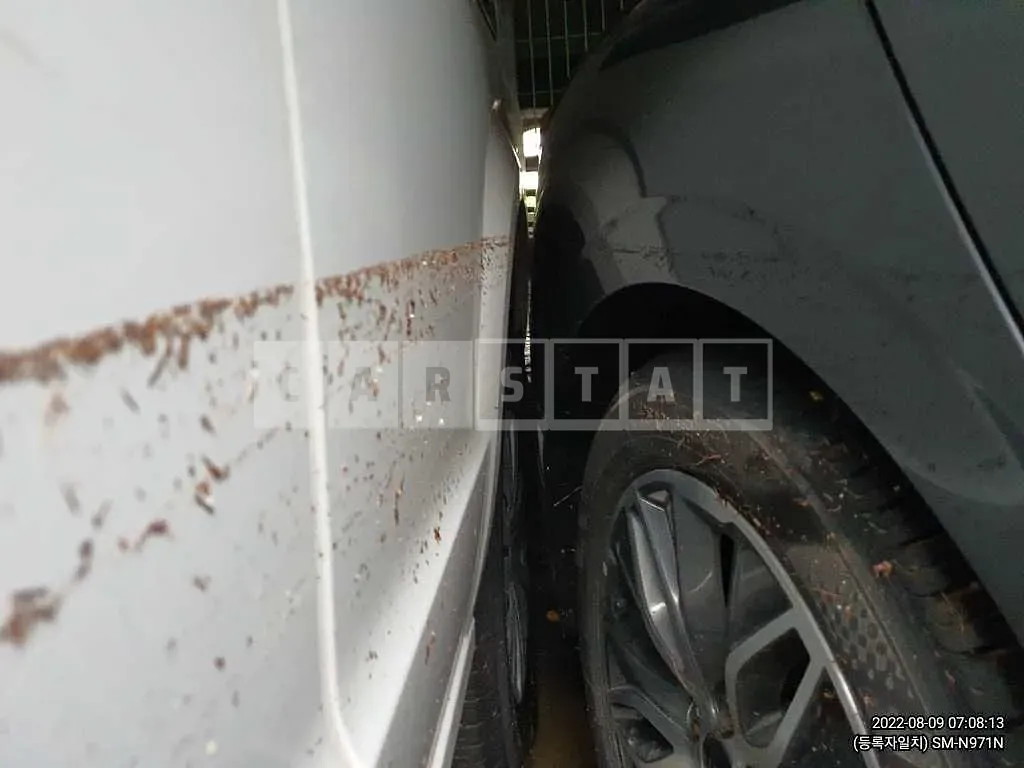 Photo 2 of 5: 2021 Kia K5, VIN KNAG341JBMA015213 — Korean insurance auction