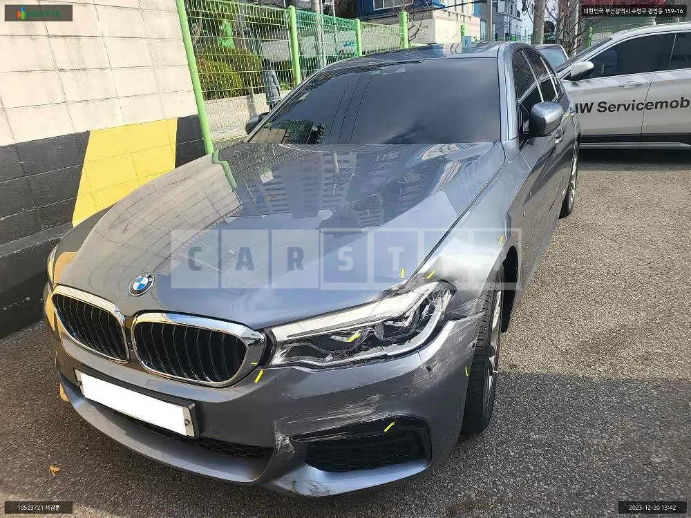 Photo 2 of 16: 2017 BMW 520d, VIN WBAJC3107HG991225 — Korean insurance auction