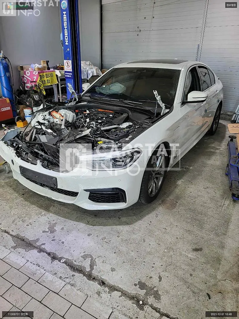 Photo 2 of 12: 2020 BMW 530e, VIN WBAJS9108LCE24983 — Korean insurance auction
