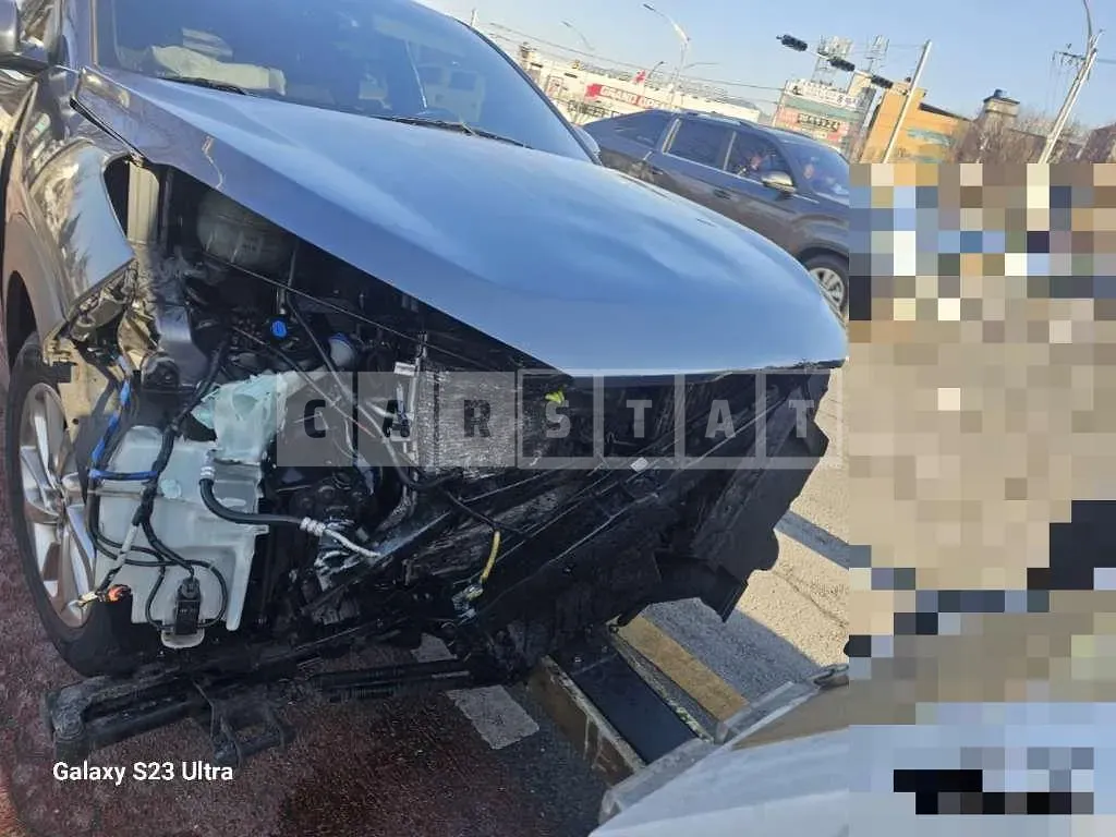 Photo 2 of 13: 2016 Hyundai Tucson — Korean insurance auction