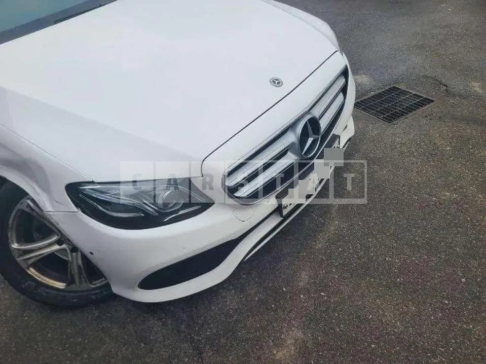 Photo 2 of 11: 2017 Mercedes-Benz E220 d — Korean insurance auction