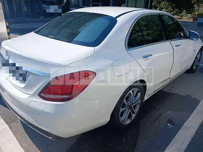 Photo 1 of 29: 2018 Mercedes-Benz C350 e — Korean insurance auction