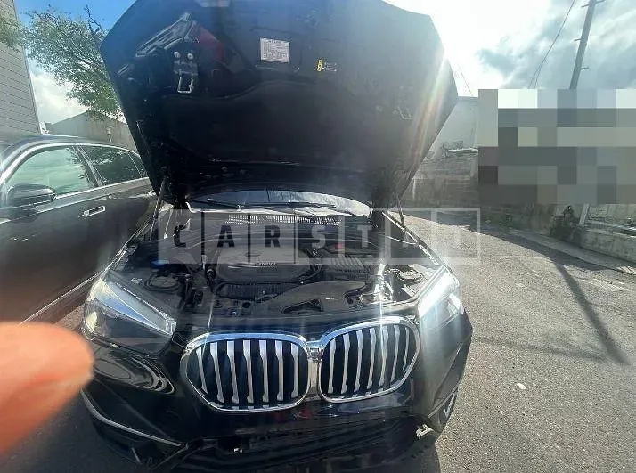 Photo 2 of 27: 2022 BMW X1 xDrive20i — Korean insurance auction