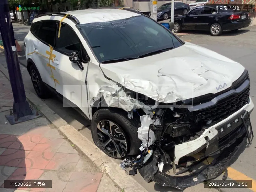 Photo 2 of 10: 2023 Kia Sportage Hybrid, VIN KNAPX81GBPK087018 — Korean insurance auction