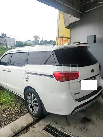 Photo 1 of 14: 2016 Kia Carnival, VIN KNAMB81ABGS127935 — Korean insurance auction