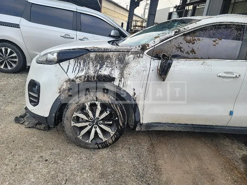 Photo 2 of 26: 2015 Kia Sportage — Korean insurance auction