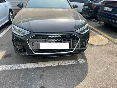 Photo 1 of 32: 2022 Audi A4 45 TFSI quattro — Korean insurance auction