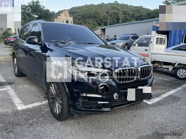 Photo 2 of 12: 2016 BMW X5 xDrive30d, VIN WBAKS4103G0R82588 — Korean insurance auction