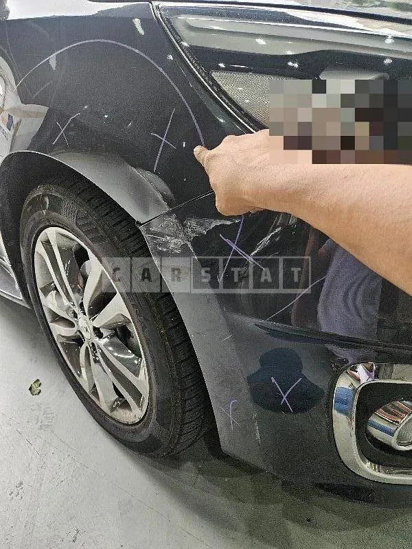 Photo 2 of 2: 2015 Kia (parts) Carnival Limousine Wheel — Korean insurance auction