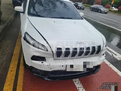 Photo 1 of 12: 2017 Jeep Zip Cherokee 2.2 — Korean insurance auction