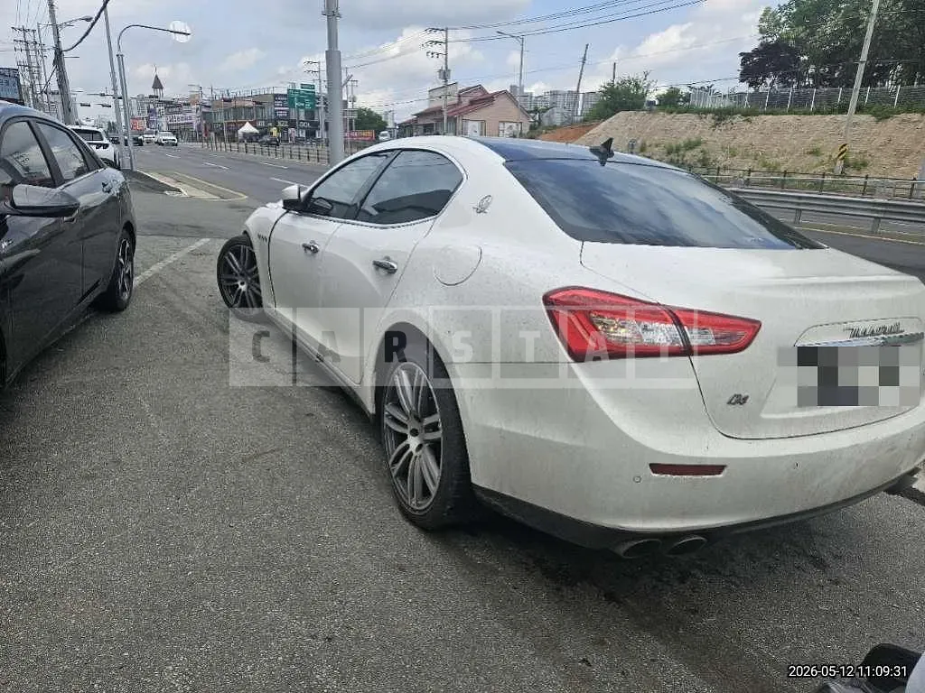 Photo 2 of 27: 2017 Maserati Ghibli S Q4 — Korean insurance auction
