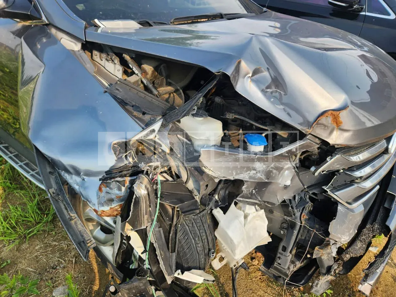 Photo 2 of 48: 2015 Hyundai Santa Fe, VIN KMHSW81UDFU485429 — Korean insurance auction