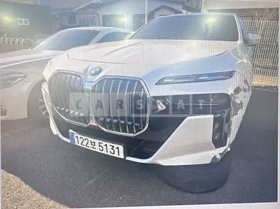 2023 BMW 740i