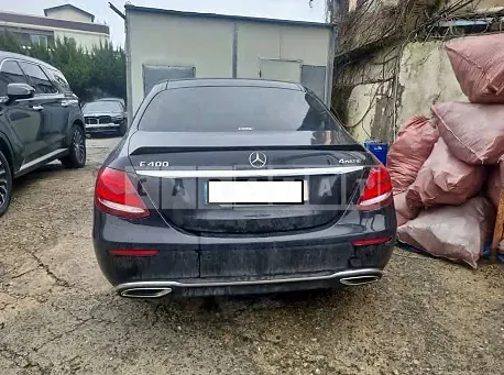 Photo 2 of 12: 2017 Mercedes-Benz E400 4Matic, VIN WDDZF6GB9HA246458 — Korean insurance auction