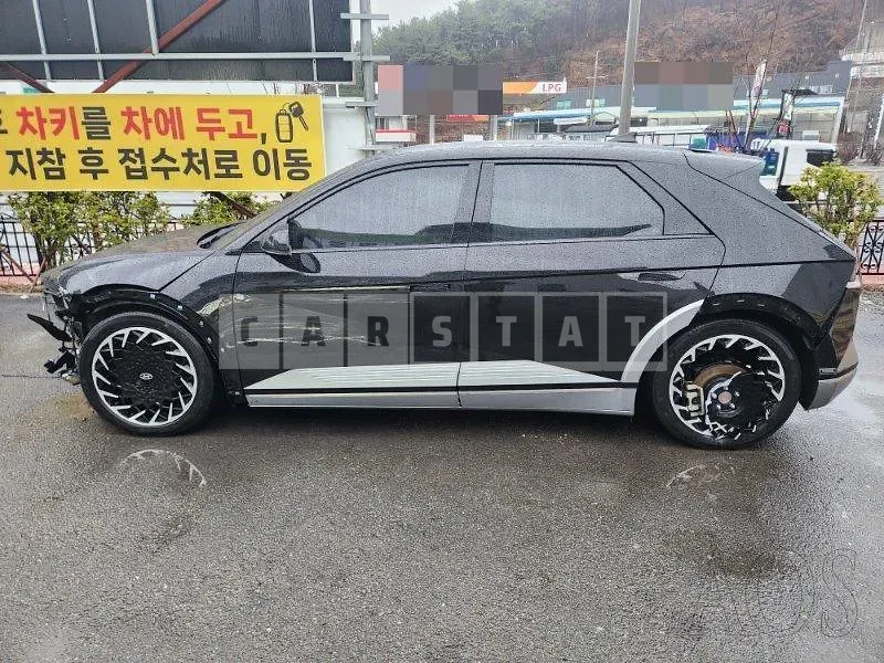 Photo 2 of 15: 2022 Hyundai IONIQ 5, VIN KMHKR81AFNU105449 — Korean insurance auction