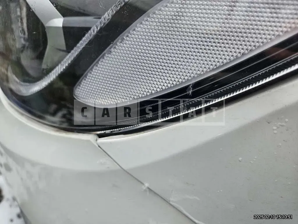 Photo 2 of 8: 2019 Kia (parts) Carnival Lights, Wheels — Korean insurance auction