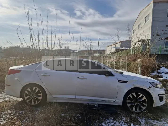 Photo 2 of 7: 2015 Kia K5 — Korean insurance auction