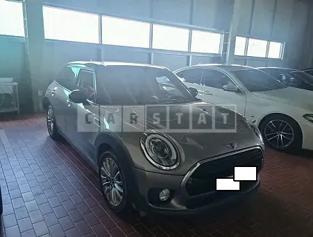 Photo 2 of 7: 2018 MINI Cooper D Clubman, VIN WMWLR9101J2E69657 — Korean insurance auction
