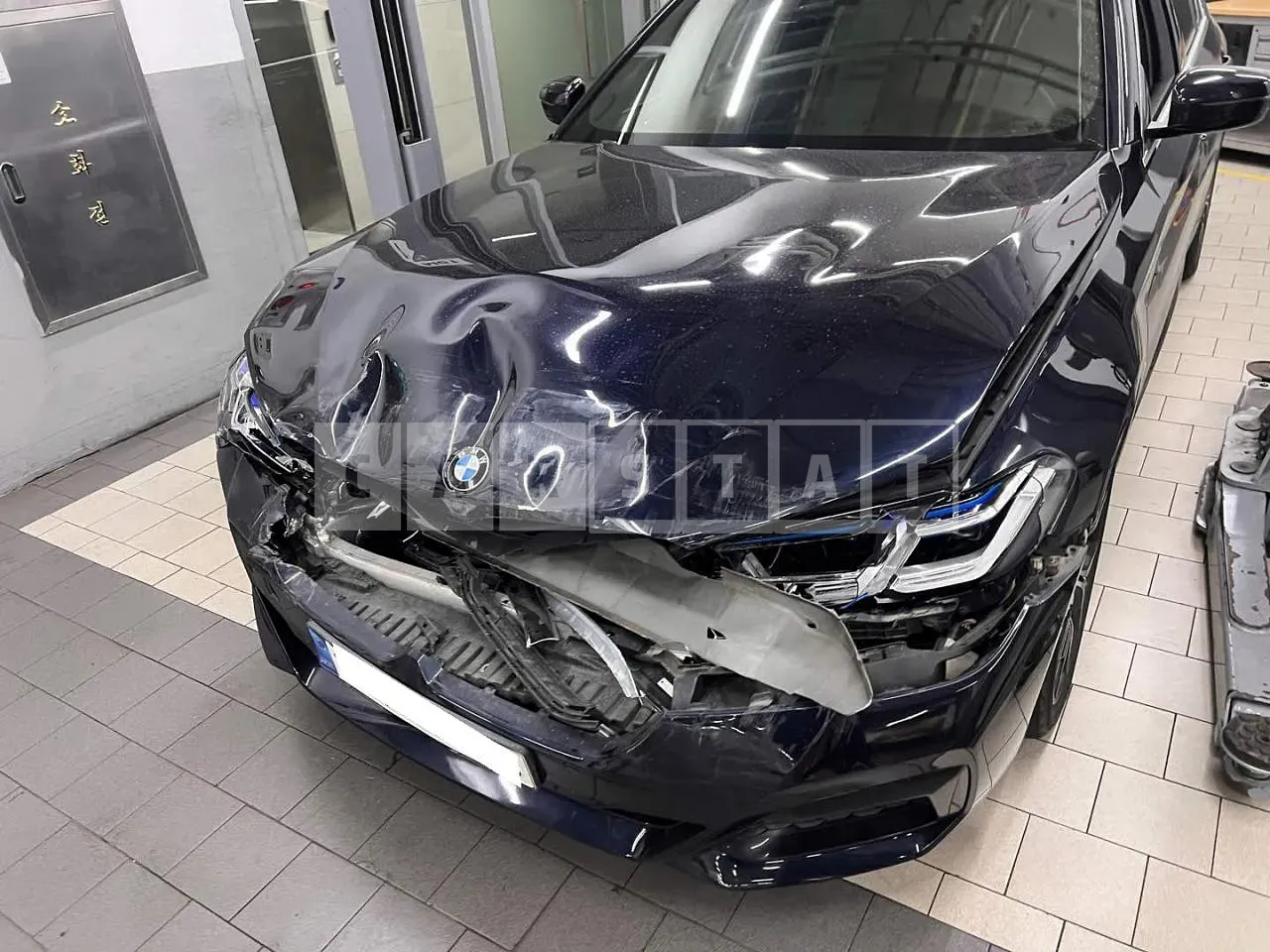 Photo 2 of 9: 2021 BMW 530e, VIN WBA51AG01MCH28154 — Korean insurance auction