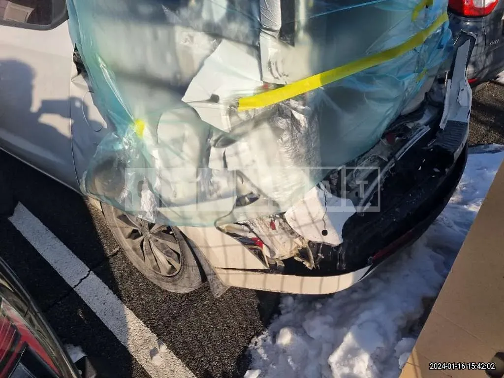 Photo 2 of 26: 2018 Kia Carnival, VIN KNAMB81ABJS360022 — Korean insurance auction
