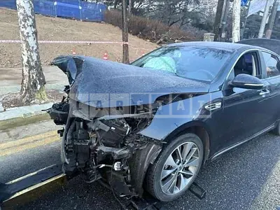 Photo 1 of 6: 2017 Kia K5 — Korean insurance auction