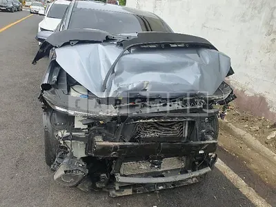 Photo 1 of 15: 2018 Hyundai Kona, VIN KMHK3816GJU194334 — Korean insurance auction