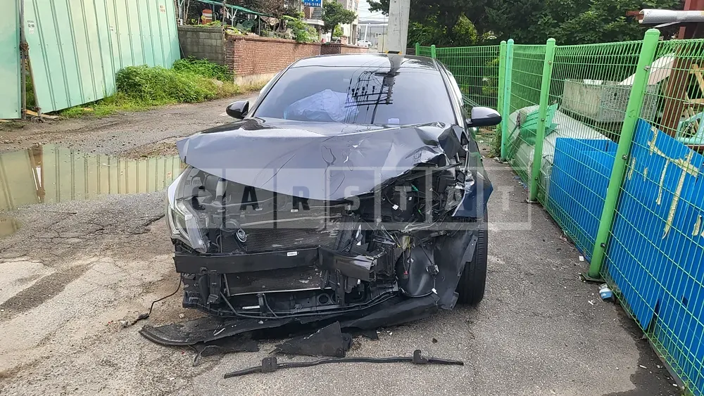 Photo 2 of 16: 2018 Kia K5 2.0 — Korean insurance auction
