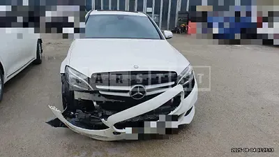 Photo 1 of 26: 2015 Mercedes-Benz C200 d — Korean insurance auction