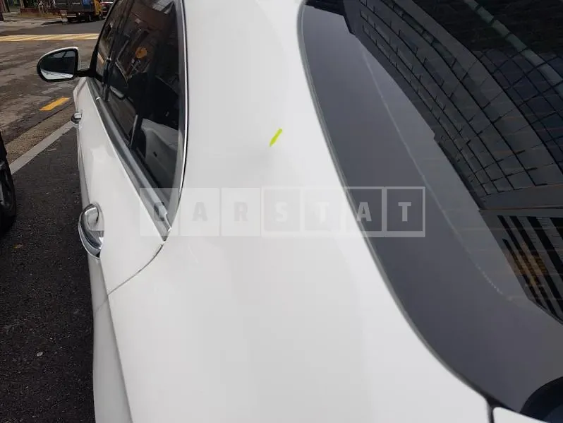 Photo 2 of 30: 2020 Mercedes-Benz E220 d — Korean insurance auction