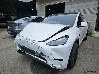 Photo 1 of 37: 2024 Tesla Model Y RWD, VIN LRWYGCFS2RC424782 — Korean insurance auction