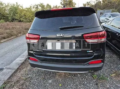 Photo 1 of 18: 2016 Kia Sorento, VIN KNAPK81BBHA284570 — Korean insurance auction