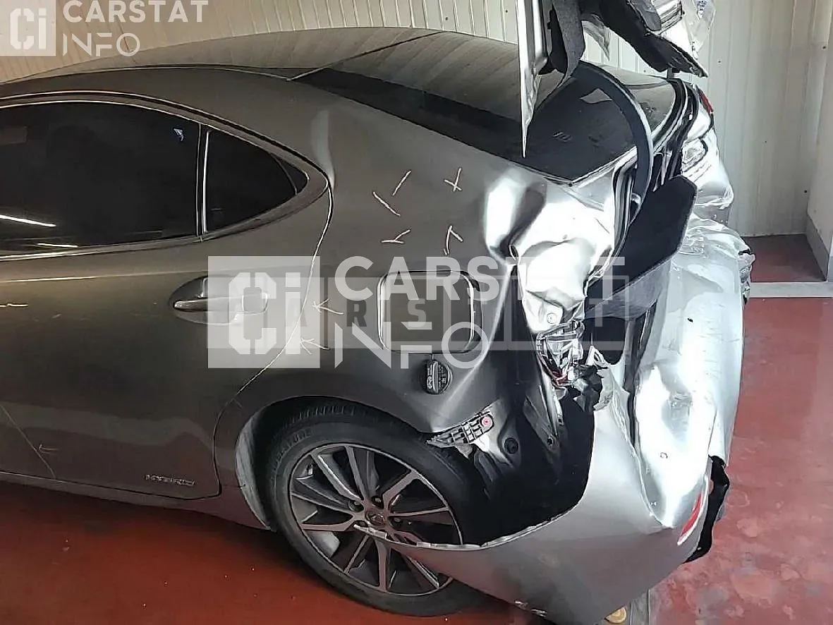 Photo 2 of 17: 2018 Lexus ES300h — Korean insurance auction