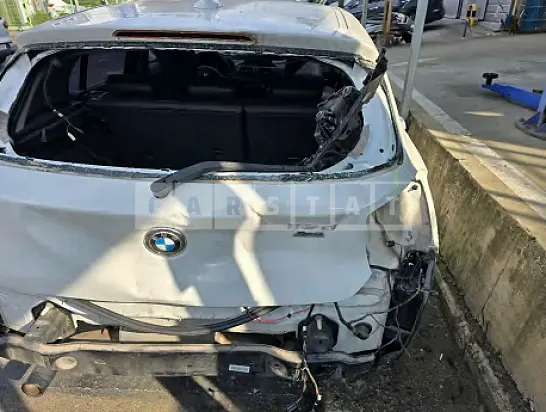 Photo 2 of 10: 2015 BMW 118d — Korean insurance auction