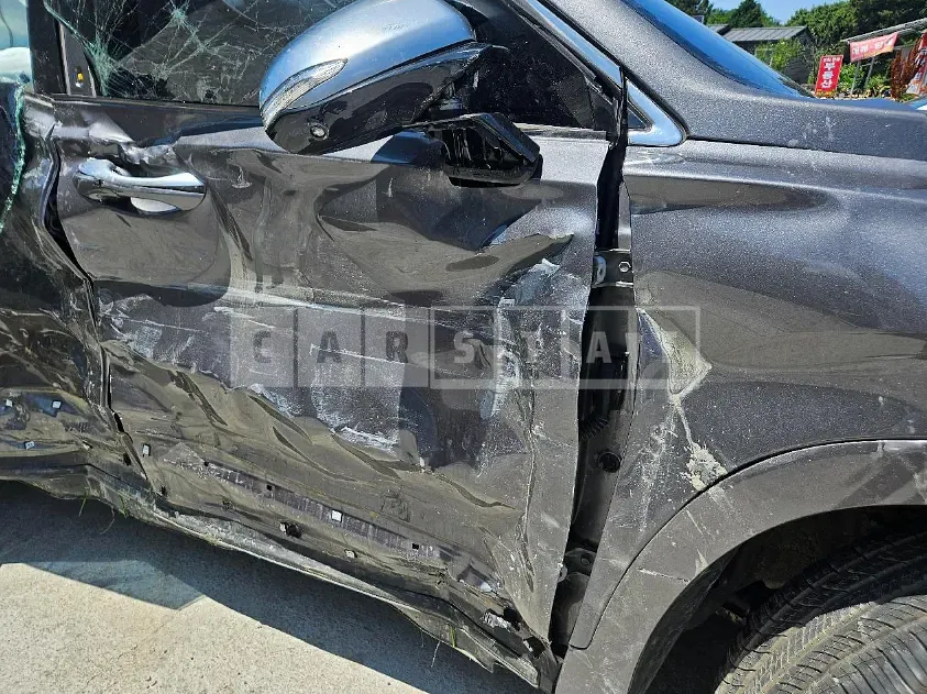 Photo 2 of 19: 2020 Hyundai Santa Fe — Korean insurance auction