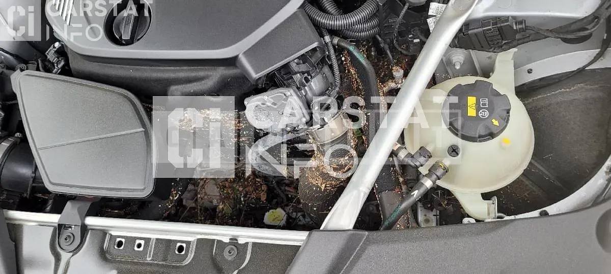 Photo 2 of 13: 2019 BMW 520i Luxury, VIN WBAJK7109KGL29308 — Korean insurance auction