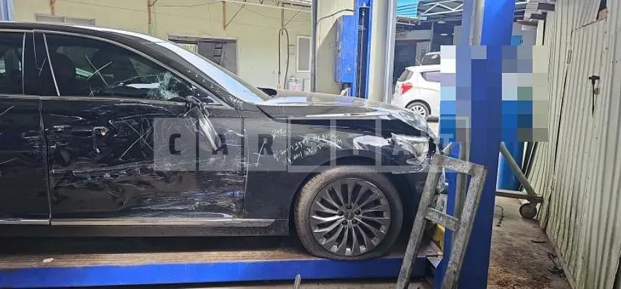 Photo 2 of 16: 2016 Genesis EQ900 3.8, VIN KMHG241DDGU017333 — Korean insurance auction