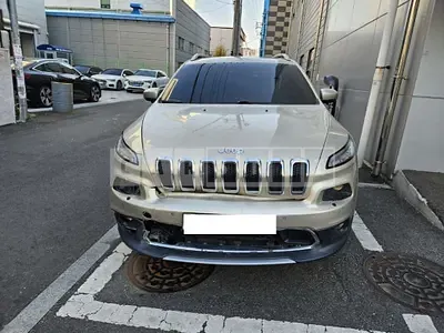 Photo 1 of 15: 2015 Jeep Cherokee — Korean insurance auction