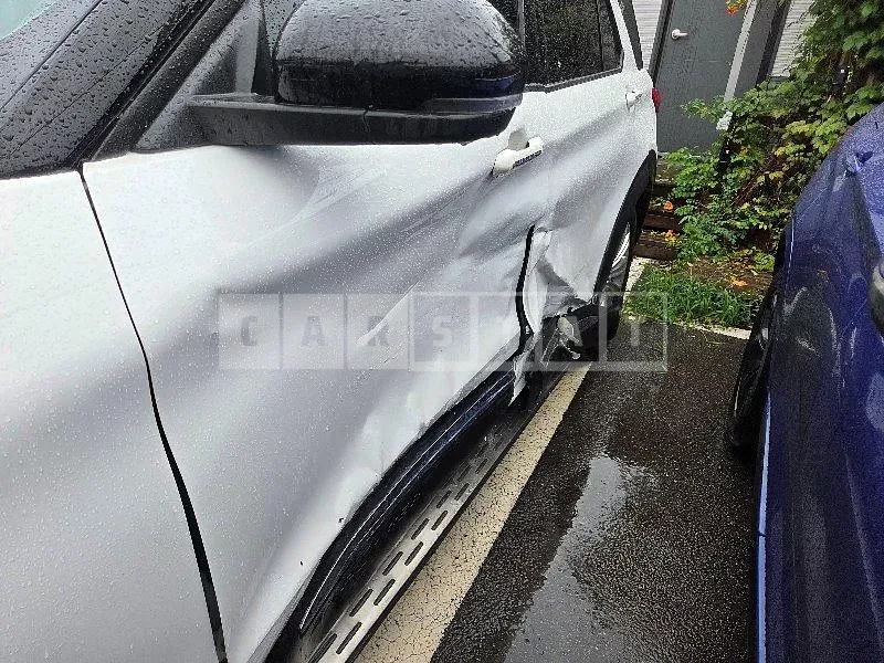 Photo 2 of 16: 2020 Ford Explorer 2.3 — Korean insurance auction