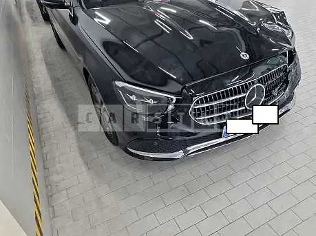 Photo 2 of 9: 2023 Mercedes-Benz E250, VIN W1KZF4FB8PB181195 — Korean insurance auction