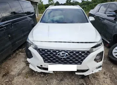 Photo 1 of 10: 2019 Hyundai Santa Fe, VIN KMHS581CBKU144080 — Korean insurance auction
