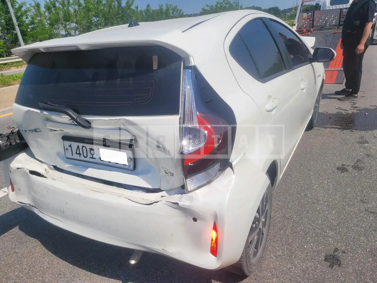 Photo 2 of 13: 2020 Toyota Prius C, VIN JTDKDTB3XL1635585 — Korean insurance auction