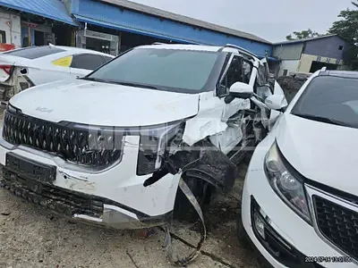 Photo 1 of 14: 2024 Kia Carnival — Korean insurance auction