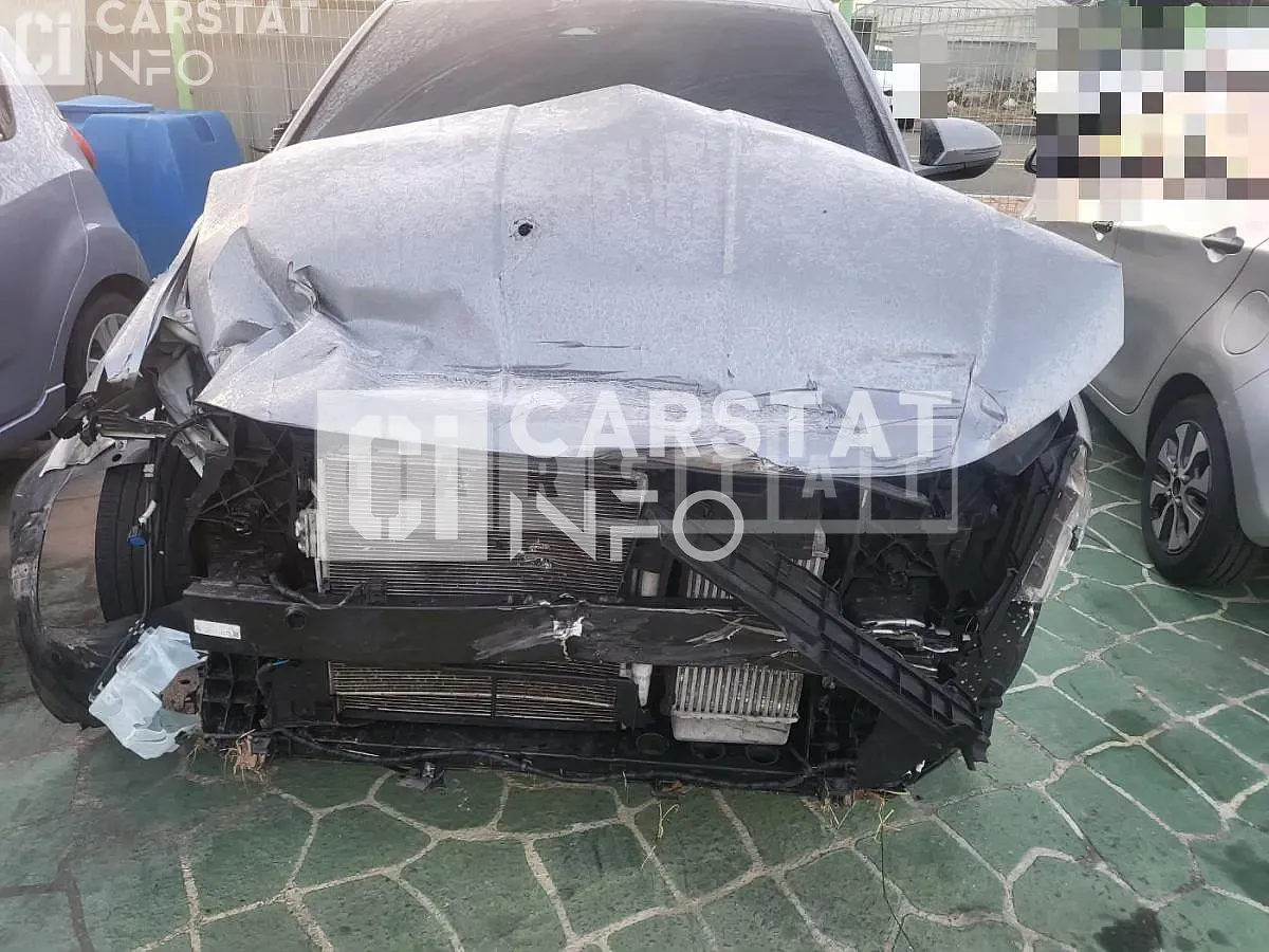 Photo 2 of 10: 2021 Hyundai Tucson — Korean insurance auction