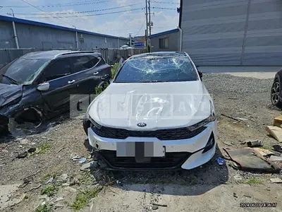 Photo 1 of 33: 2020 Kia K5 2.0 — Korean insurance auction