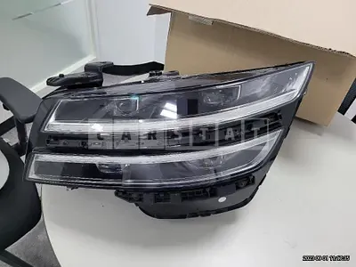 Photo 1 of 13: 2021 Genesis (parts) G80 Headlamp — Korean insurance auction