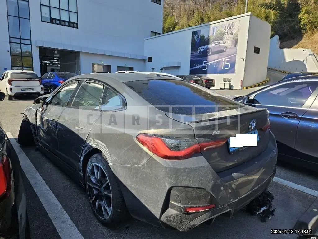 Photo 2 of 8: 2024 BMW i4 M50 — Korean insurance auction