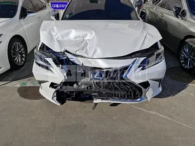 Photo 1 of 6: 2023 Lexus ES300h, VIN JTHBA1C10P2019287 — Korean insurance auction