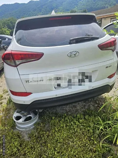 Photo 1 of 12: 2015 Hyundai Tucson TL — Korean insurance auction